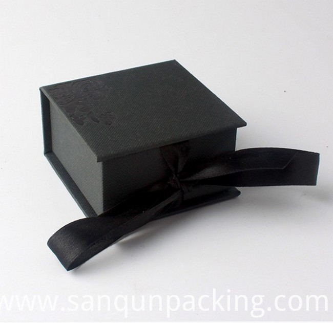 Box With Ribbon Box With Ribbon